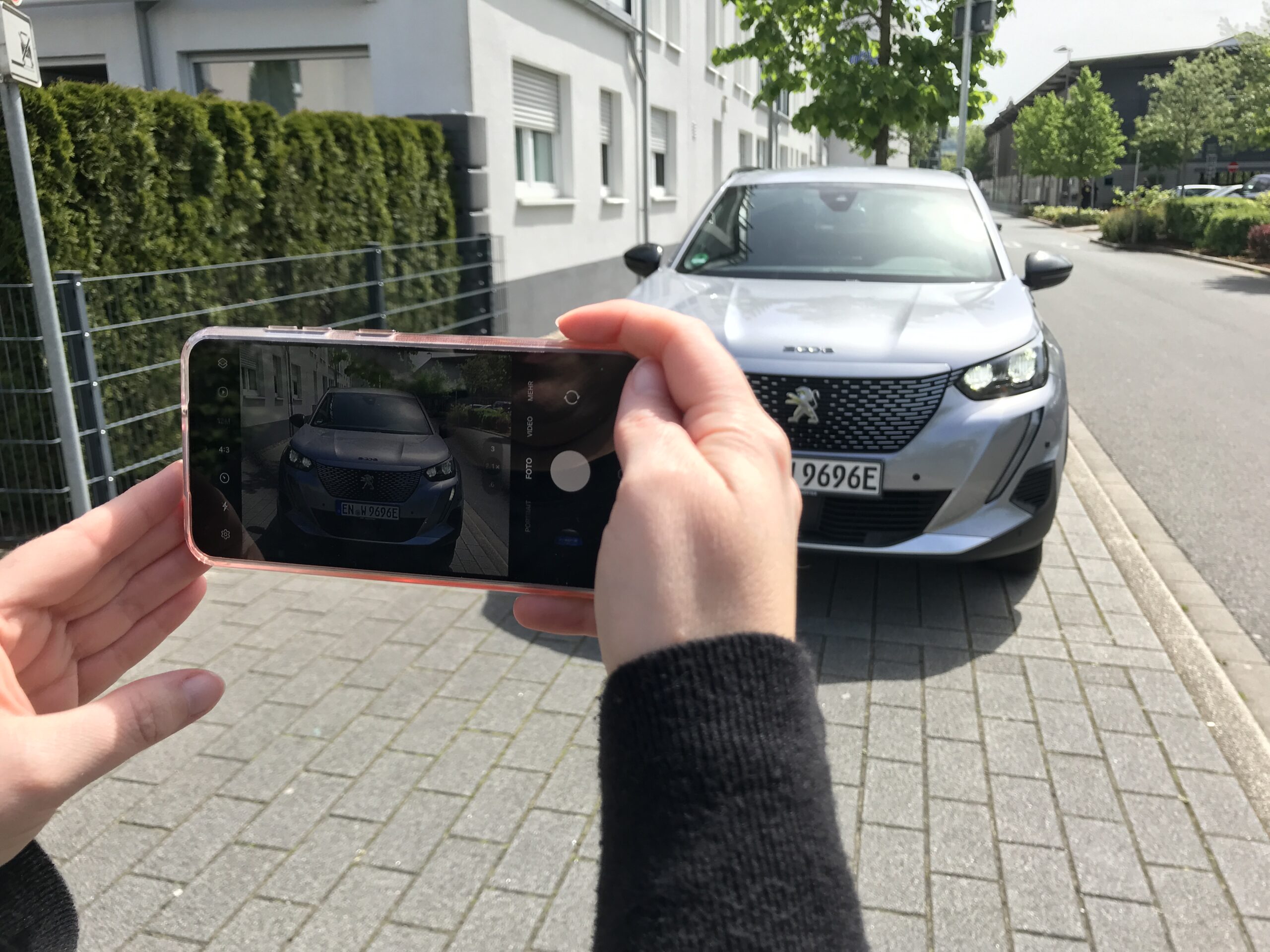 Fahrzeugseitenaufnahme Front