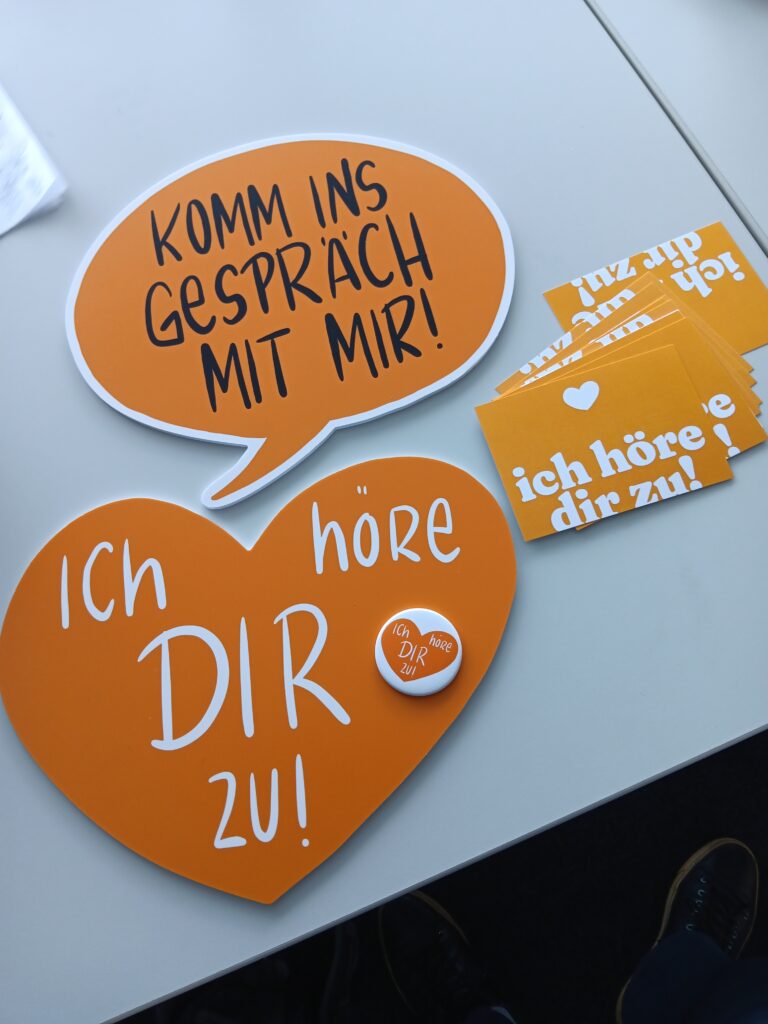 Kooperation für Projekt „Zuhör.Bänke“ unterschrieben