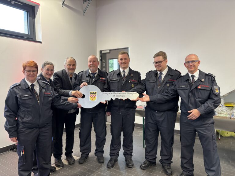 Gerätehaus an Feuerwehr übergeben: Neue Feuerwache in Wengern feierlich eröffnet